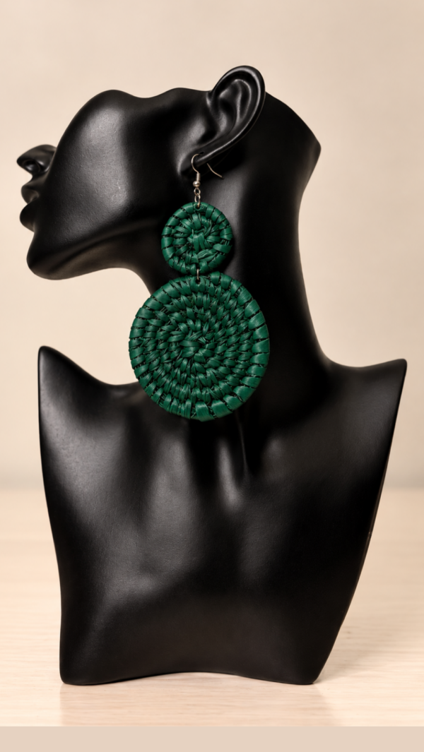3a072403-a917-474a-8f23-2613066c6de9 1 pair Bohemian Raffia Round Earrings